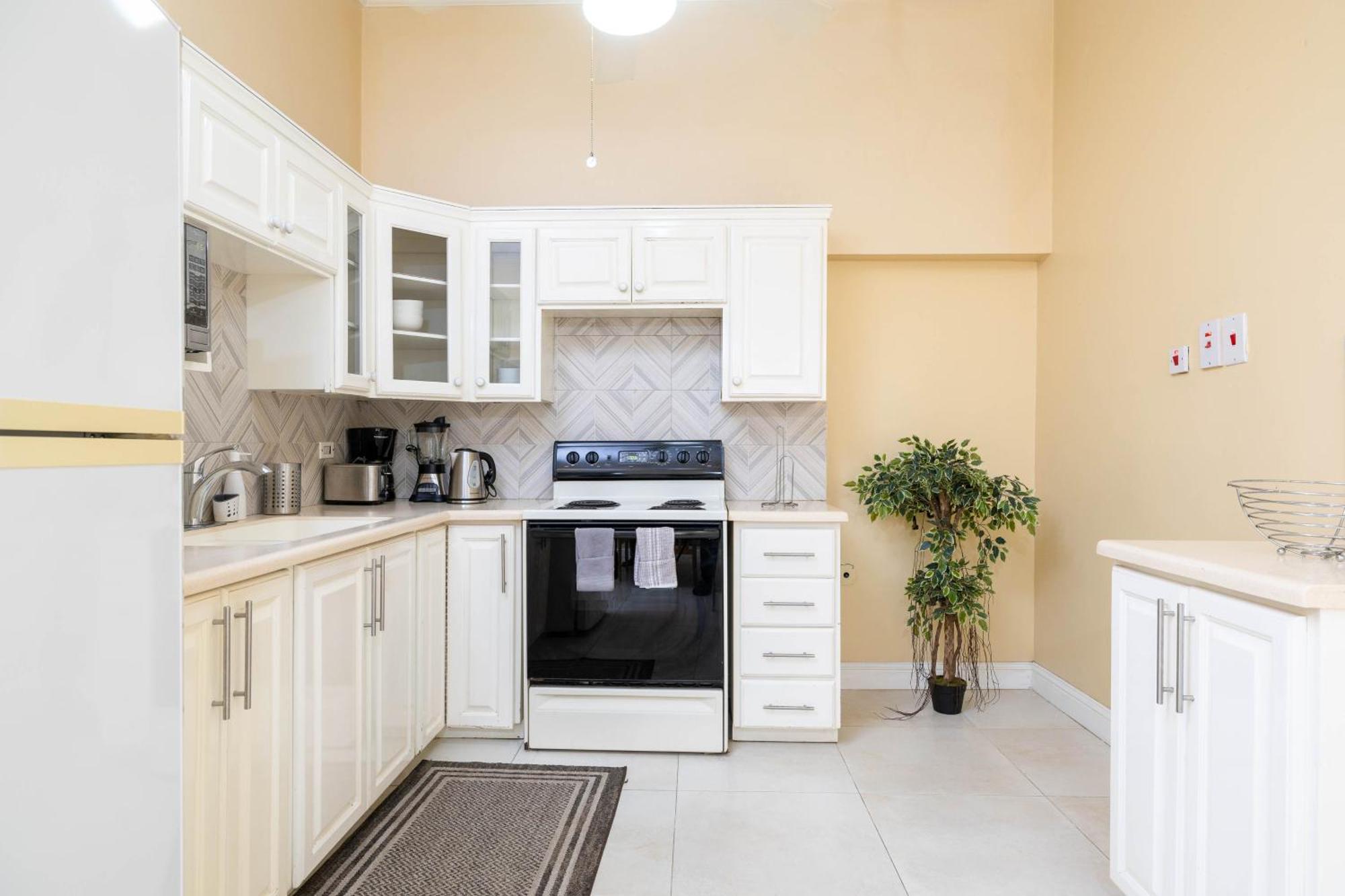 Choose To Be Happy At The Westbury - Two Bedroom Apartment Kingston Eksteriør bilde