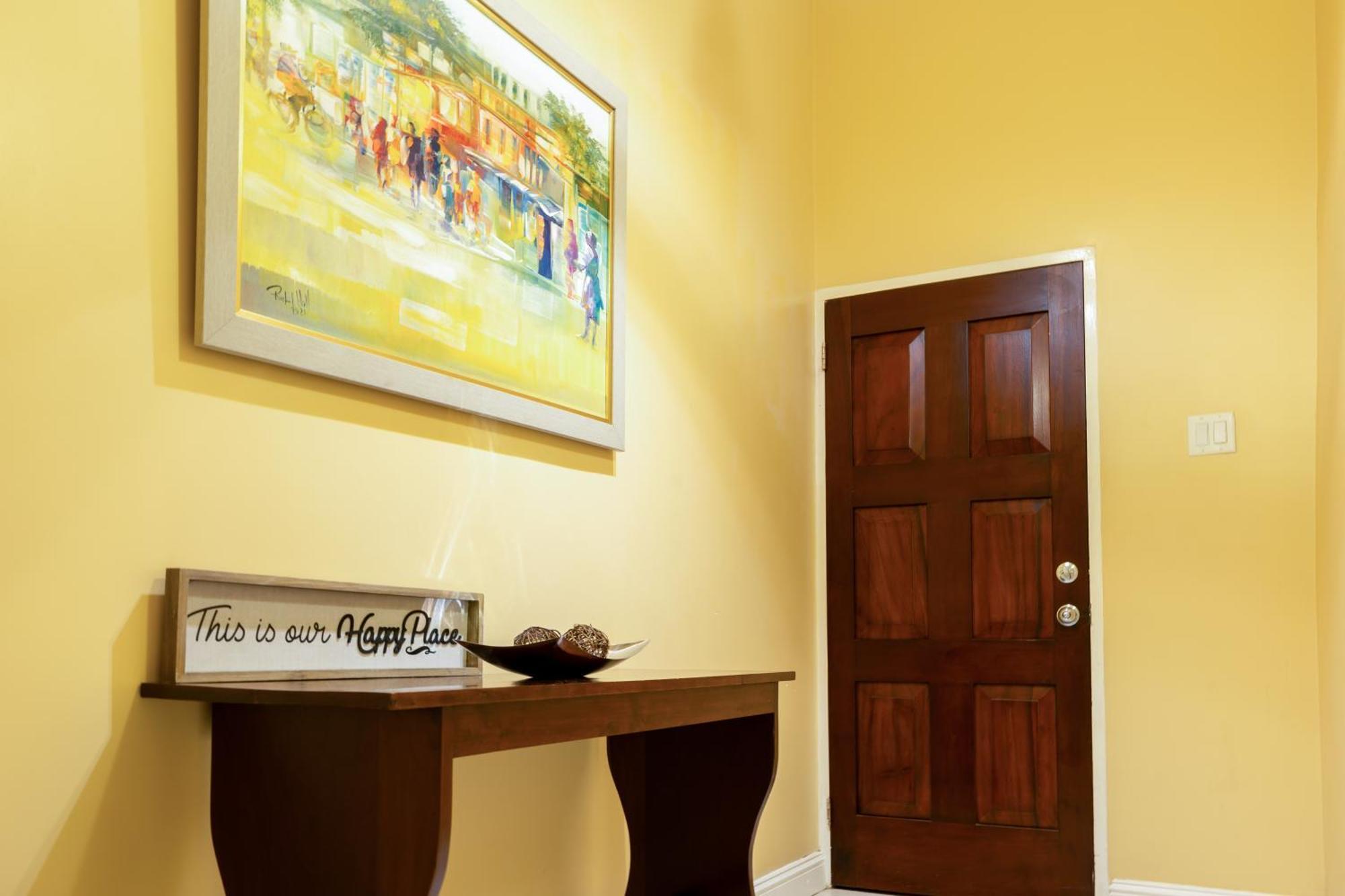 Choose To Be Happy At The Westbury - Two Bedroom Apartment Kingston Eksteriør bilde
