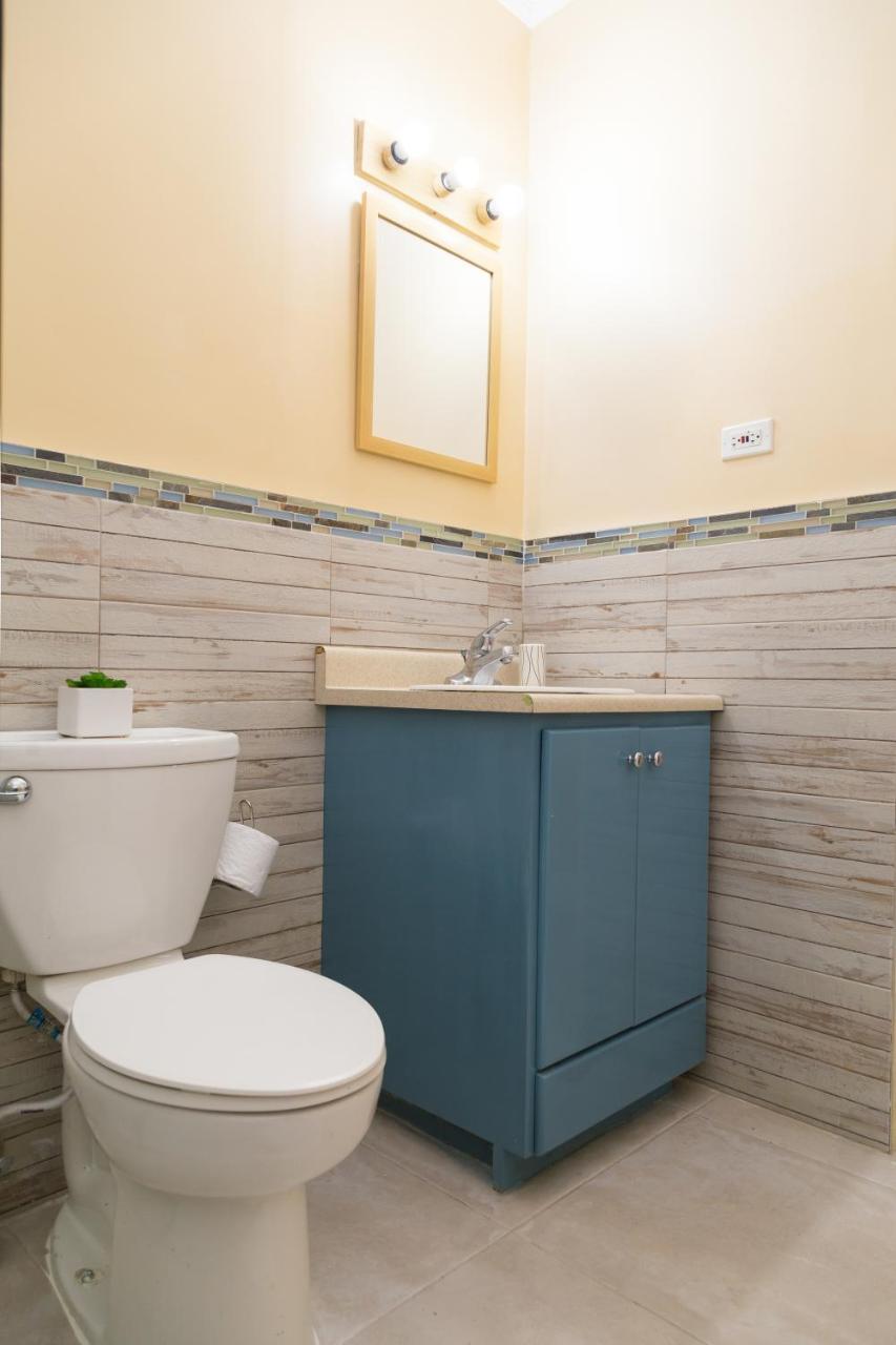 Choose To Be Happy At The Westbury - Two Bedroom Apartment Kingston Eksteriør bilde